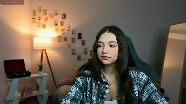 Vexorine online show from March 22, 2026, 7:28 pm