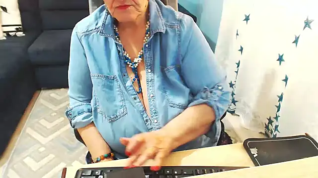 MatureMaiden online show from March 21, 2025, 3:24 pm