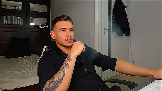 ElijahThorne online show from January 8, 2026, 6:26 am