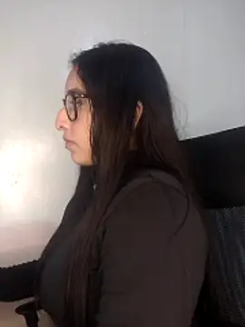 Snapshot of kira-stormm chatting on May 25, 2026, 10:16 pm kira-stormm online show from May 25, 2026, 10:16 pm