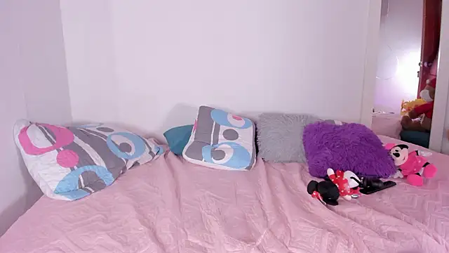 Hayley-Fox online show from February 3, 2026, 2:53 am