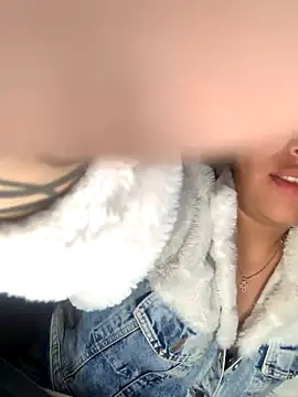 Snapshot of Bailey_Pink chatting on November 24, 2025, 5:12 pm Bailey Pink online show from November 24, 2025, 5:12 pm