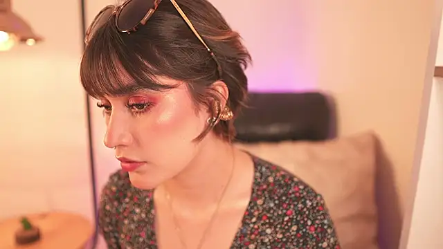 Mackenzie Lia online show from January 8, 2026, 6:43 pm