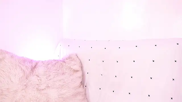 Snapshot of Mackenzie_Lia chatting on February 20, 2026, 12:18 am Mackenzie Lia online show from February 20, 2026, 12:18 am