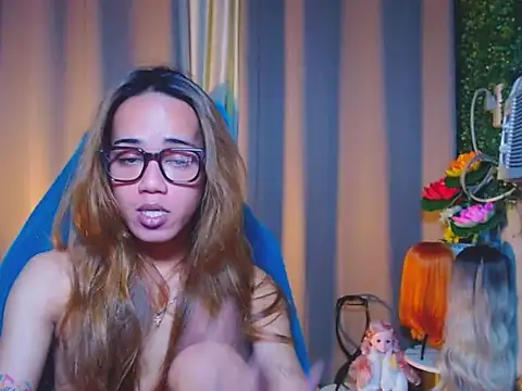 imadriana12 online show from December 21, 2025, 5:42 pm