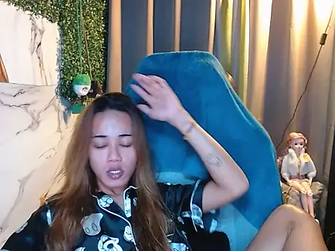 imadriana12 online show from January 13, 2026, 8:36 pm