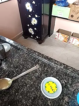 Sweet Madhavi online show from November 27, 2025, 2:46 am