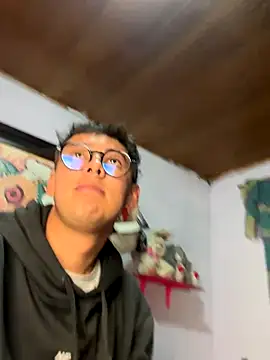 Snapshot of Yunaraa chatting on November 28, 2025, 11:07 pm Yunaraa online show from November 28, 2025, 11:07 pm