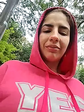 Snapshot of Monitaxhot chatting on February 19, 2026, 9:44 pm Monitaxhot online show from February 19, 2026, 9:44 pm