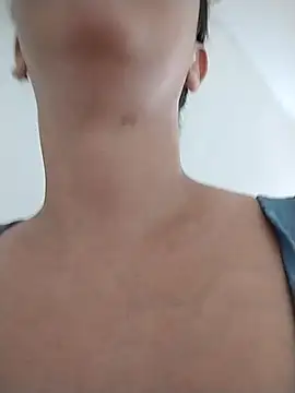 Monitaxhot online show from April 28, 2026, 8:25 pm