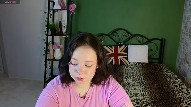 Snapshot of Vlada_vv chatting on April 24, 2026, 6:05 am Vlada vv online show from April 24, 2026, 6:05 am