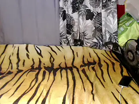 lovelyxmorena online show from January 17, 2026, 2:22 pm