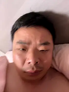 Snapshot of v136235334 chatting on December 4, 2025, 7:22 pm v136235334 online show from December 4, 2025, 7:22 pm