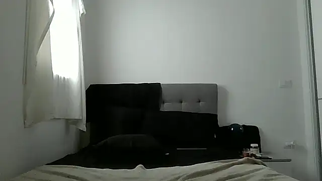 ledysex69 online show from February 4, 2026, 11:38 am