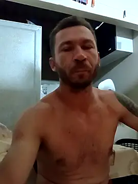 RobertoLuiz84 online show from March 4, 2026, 5:02 am