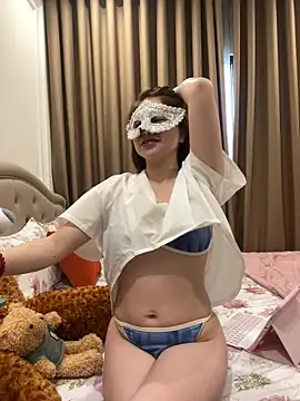 Queen-of-Love online show from March 6, 2026, 9:06 am