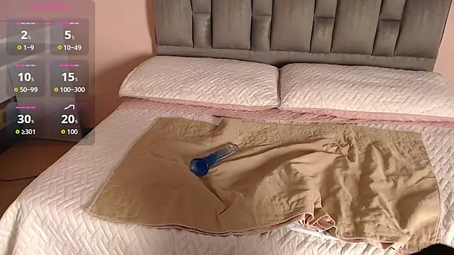 Snapshot of Aiilyn-1 chatting on November 24, 2025, 11:26 pm Aiilyn-1 online show from November 24, 2025, 11:26 pm