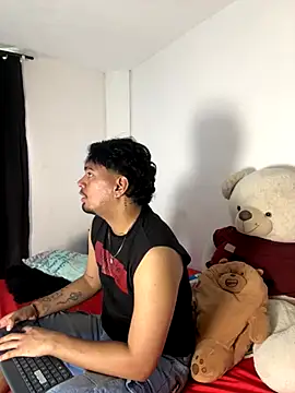 Henry villa23 online show from December 4, 2025, 3:43 pm