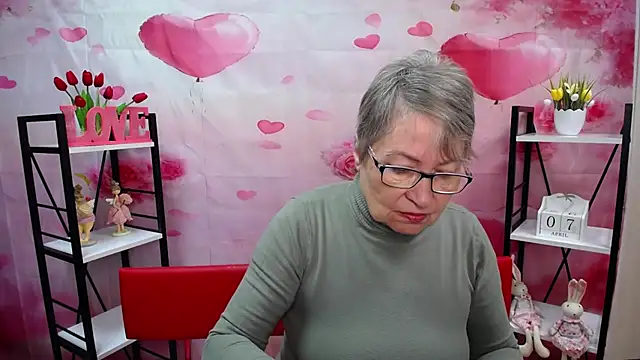 OlgaLuck online show from April 7, 2026, 5:08 am