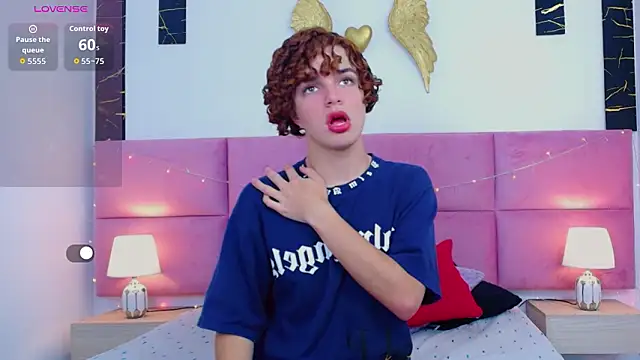 Skyee angel online show from February 3, 2026, 7:52 pm