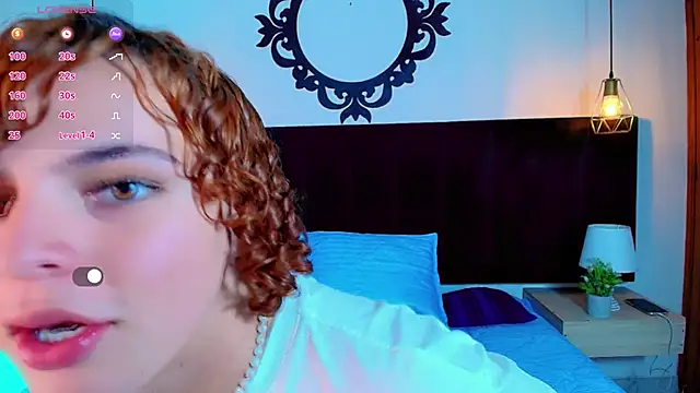 Snapshot of Skyee_angel chatting on May 9, 2026, 7:41 pm Skyee angel online show from May 9, 2026, 7:41 pm