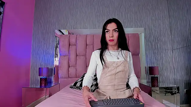 Fernanda Thail online show from December 17, 2025, 12:11 pm