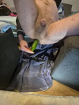 Snapshot of samotnyNapalony@xh chatting on November 22, 2025, 2:49 pm samotnyNapalonyxh online show from November 22, 2025, 2:49 pm