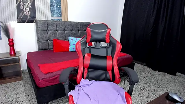 Snapshot of paola_my chatting on February 11, 2026, 6:57 pm paola my online show from February 11, 2026, 6:57 pm