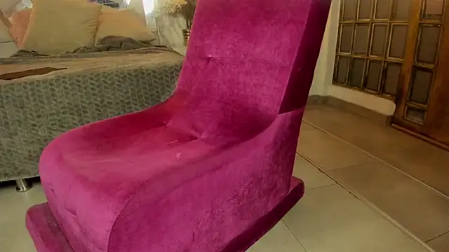 Snapshot of Mysterius_Woman chatting on April 14, 2026, 11:05 am Mysterius Woman online show from April 14, 2026, 11:05 am