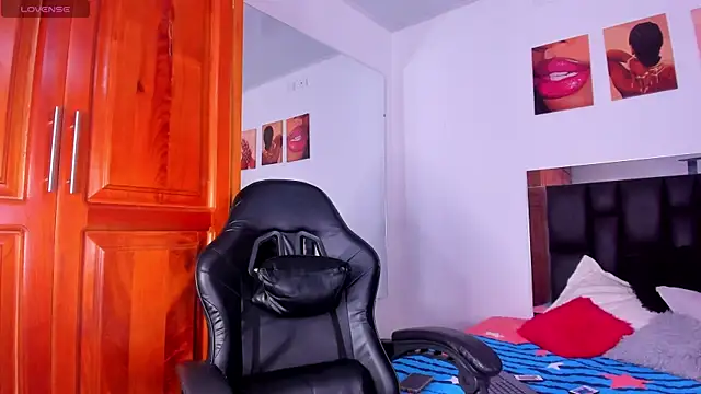 ValeryTs1 online show from April 10, 2026, 6:23 pm