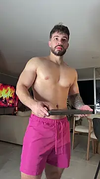 Valenthino Salvatore online show from March 8, 2026, 3:32 am