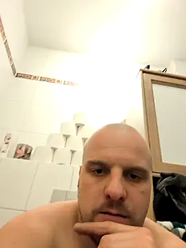 Snapshot of Phoenix2310 chatting on February 9, 2026, 1:59 pm Phoenix2310 online show from February 9, 2026, 1:59 pm