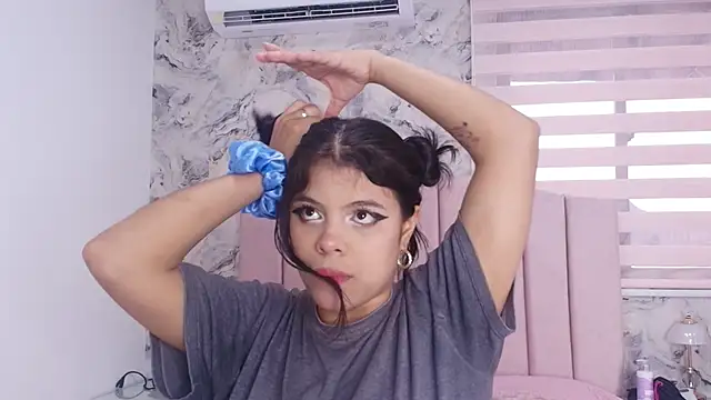 katsumi yan online show from December 14, 2025, 7:29 pm