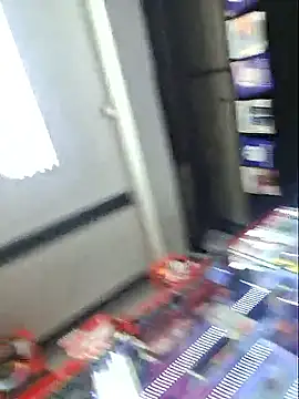 Eveeelyn25 online show from December 21, 2025, 12:07 am