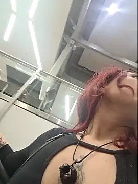 Snapshot of Eveeelyn25 chatting on March 22, 2026, 12:03 am Eveeelyn25 online show from March 22, 2026, 12:03 am