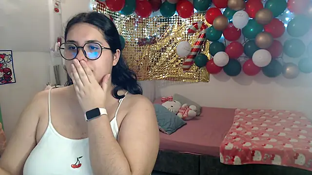 suckdreams19 online show from December 18, 2025, 4:29 am