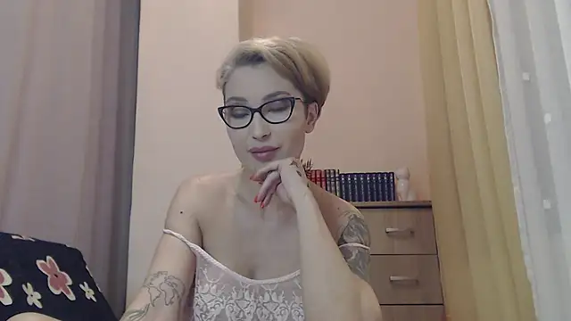 Snapshot of JADAPink___ chatting on April 18, 2026, 6:23 pm JADAPink online show from April 18, 2026, 6:23 pm