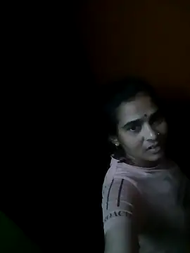 Snapshot of Hot_srei chatting on November 28, 2025, 8:55 pm Hot srei online show from November 28, 2025, 8:55 pm