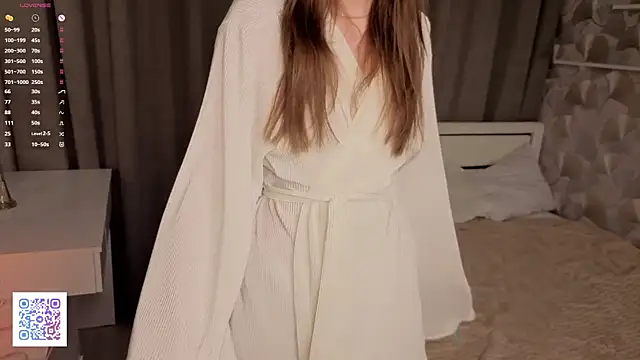 NeliaVandresar online show from December 15, 2025, 4:17 am