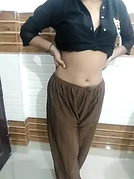 Snapshot of Janvi89 chatting on November 27, 2025, 5:26 pm Janvi89 online show from November 27, 2025, 5:26 pm