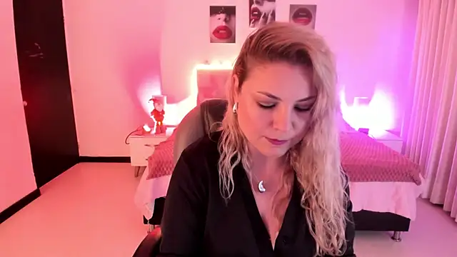 Violeta Hotter online show from December 18, 2025, 11:16 am