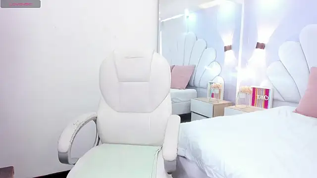 Snapshot of thalia_nichols chatting on March 14, 2026, 8:36 pm thalia nichols online show from March 14, 2026, 8:36 pm