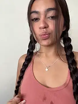 Snapshot of KityOlivia chatting on January 14, 2026, 4:56 pm KityOlivia online show from January 14, 2026, 4:56 pm