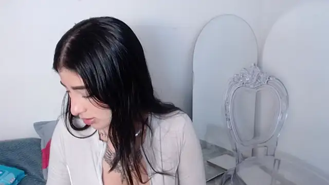 dulcinea77gp online show from January 6, 2026, 4:16 am