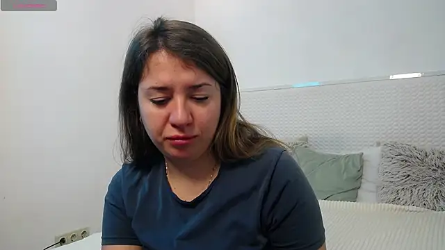 Leona Rae online show from January 12, 2026, 7:46 am