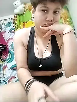 Snapshot of Gummy__Bear chatting on November 23, 2025, 5:57 pm Gummy Bear online show from November 23, 2025, 5:57 pm