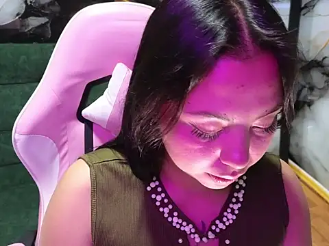 SHIZUKA WET online show from January 6, 2026, 3:43 am