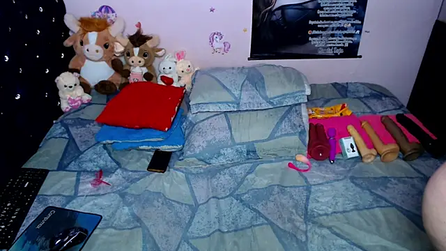 Snapshot of ShantalTsFox chatting on July 5, 2026, 1:34 am ShantalTsFox online show from July 5, 2026, 1:34 am