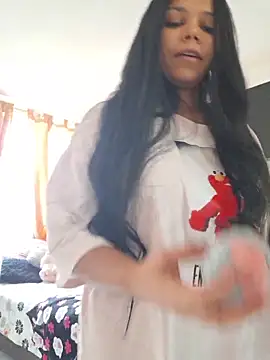 Snapshot of Mia_Rosex chatting on December 19, 2025, 6:26 pm Mia Rosex online show from December 19, 2025, 6:26 pm