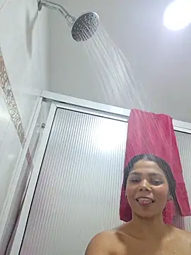 Snapshot of Mia_Rosex chatting on March 16, 2026, 5:44 am Mia Rosex online show from March 16, 2026, 5:44 am